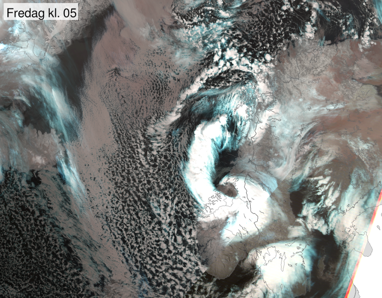 Satellittbildet viser det polare lavtrykket som fikk konsekvenser for Trøndelag og Møre og Romsdal
